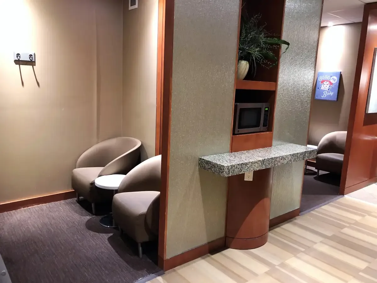Mall family room