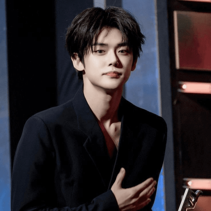 Bl| Yeonbin.. ౨ৎ Soobin in skirts..?