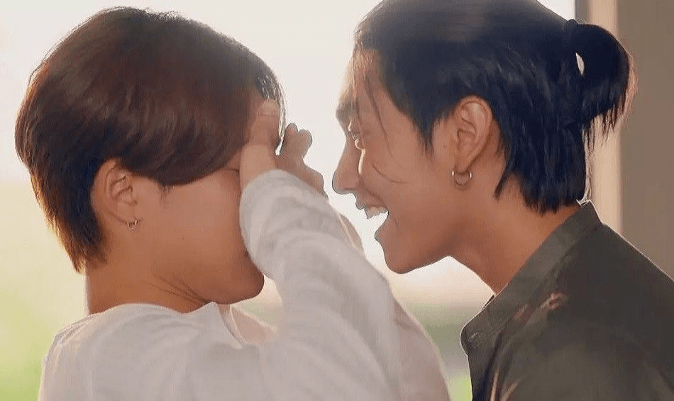 •Bl| Love in the air— "..singing for Rain.." scene